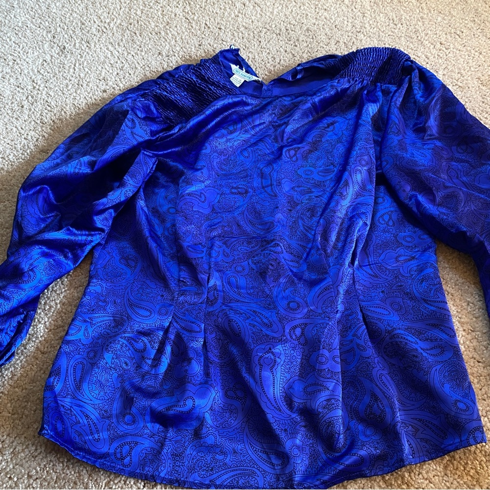 Top, Vintage Blue Paisley